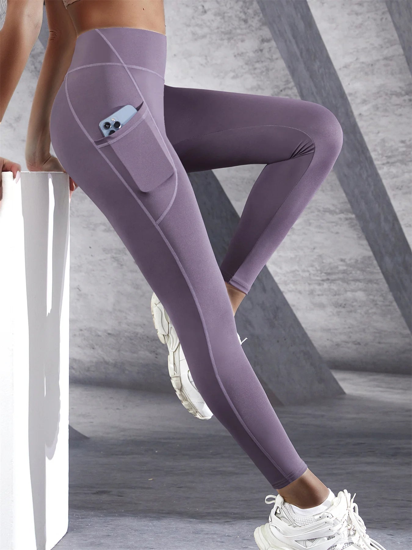 Ultimate Fit: High-Waist Leggings with Pockets for Power Moves