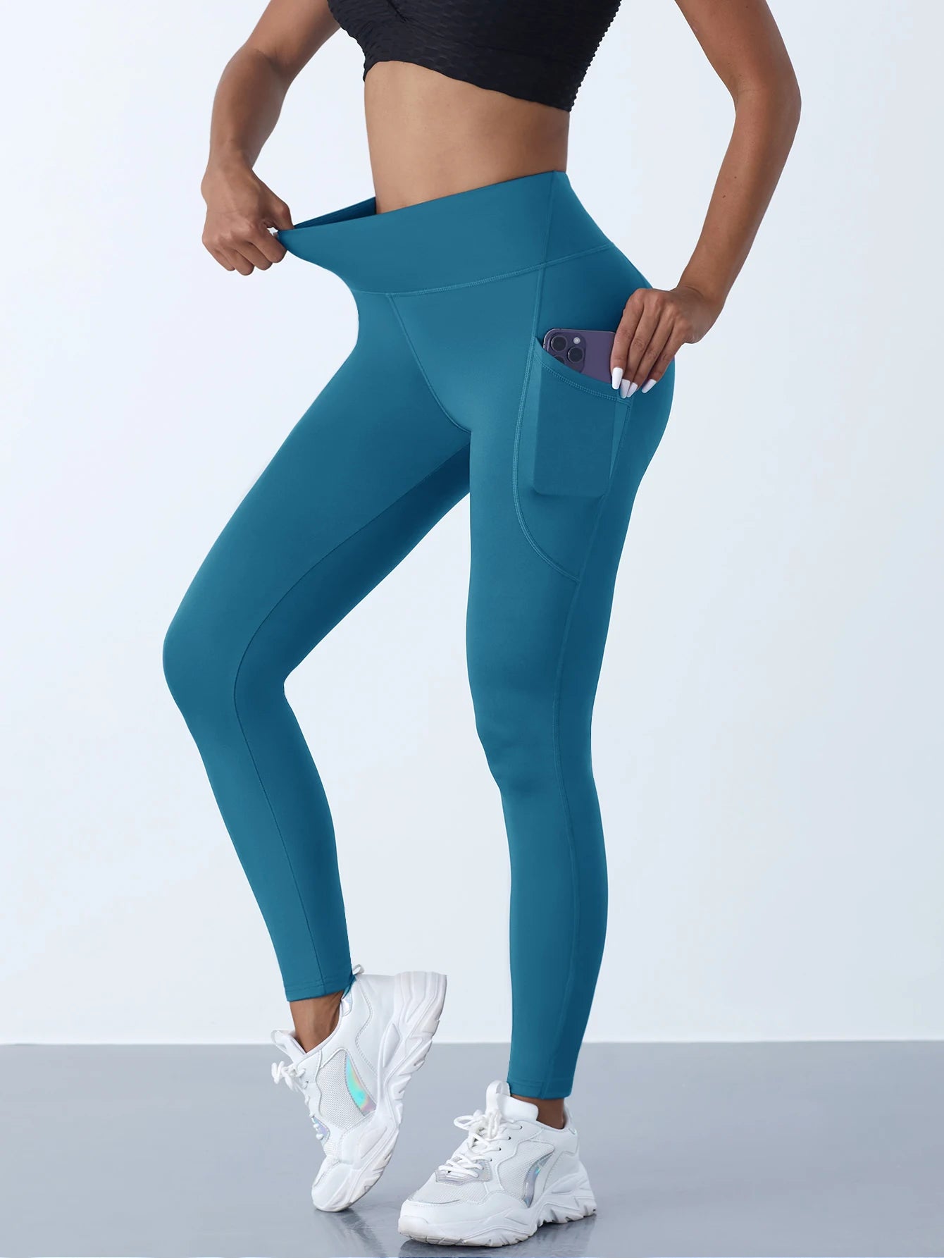 Ultimate Fit: High-Waist Leggings with Pockets for Power Moves